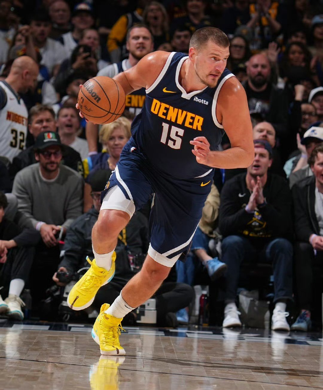 掘金强势法国男篮,贝弗利绝境逆转 掘金强势法国男篮,贝弗利绝境逆转