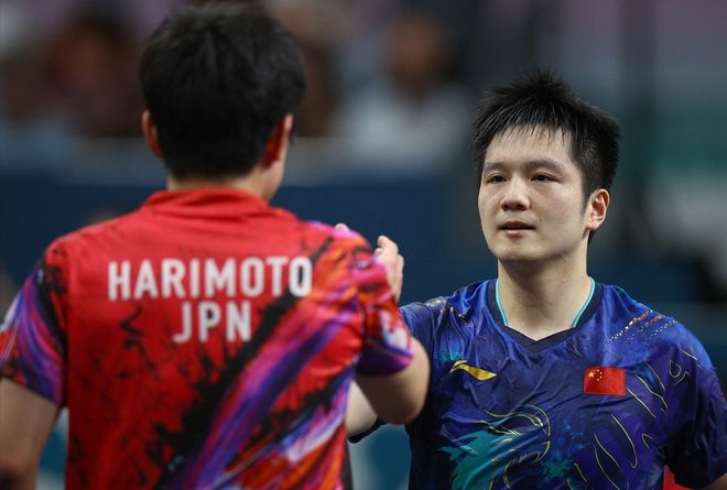 德国乒乓球队逆转英国乒乓球队,张本智和制霸全场 德国乒乓球队逆转英国乒乓球队,张本智和制霸全场