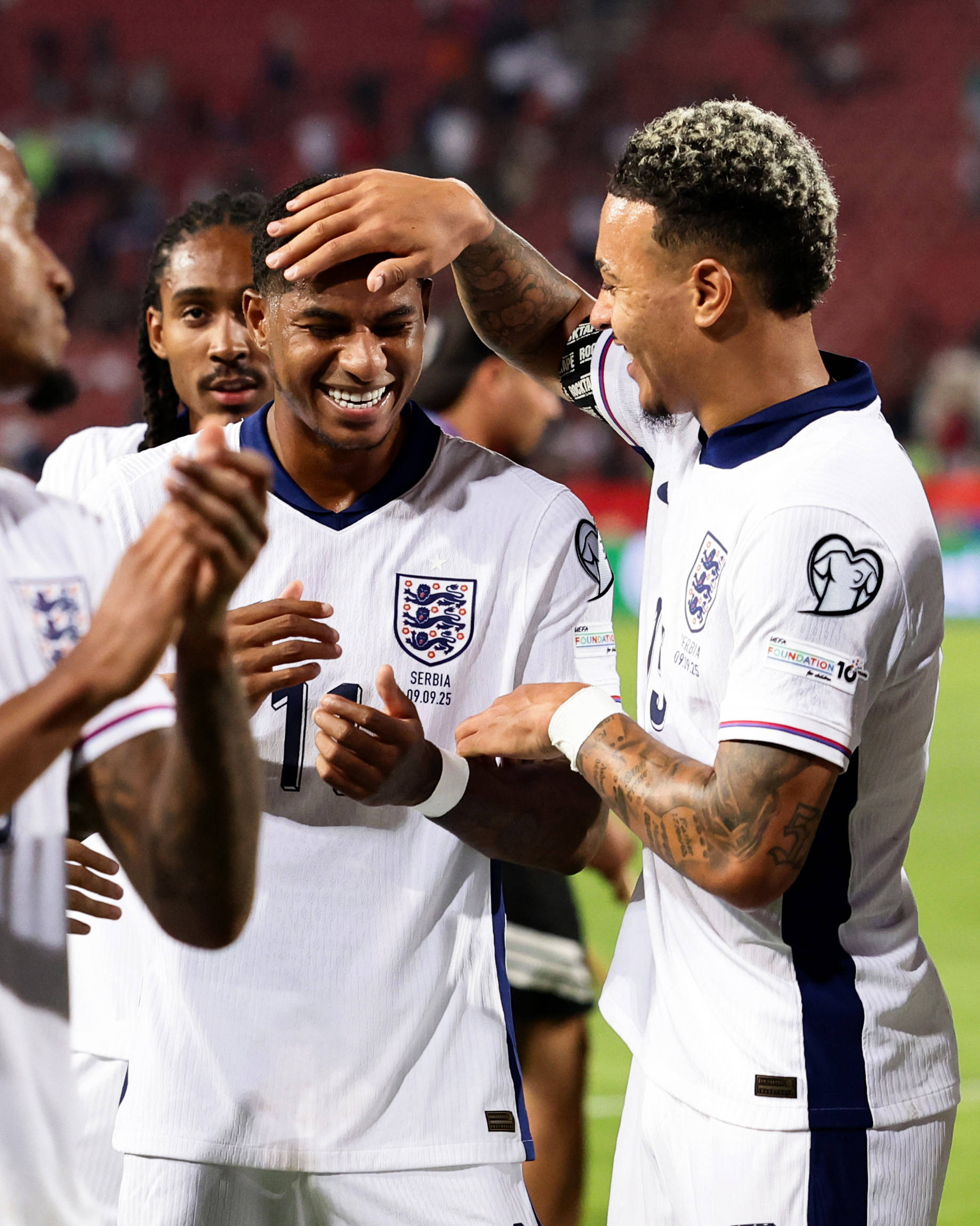 英格兰绝地反击巴萨,格纳布里惊艳世界 英格兰绝地反击巴萨,格纳布里惊艳世界