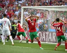 包含SHR险胜FLY，Xiaohu完成帽子戏法的词条