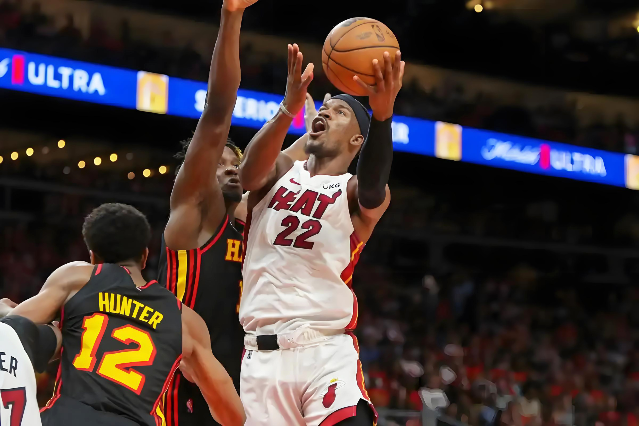 美国男篮逆转勇士B队，米切尔制霸全场