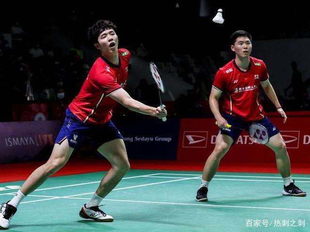 法国队碾压丹麦队，黄鸭组合点燃赛场