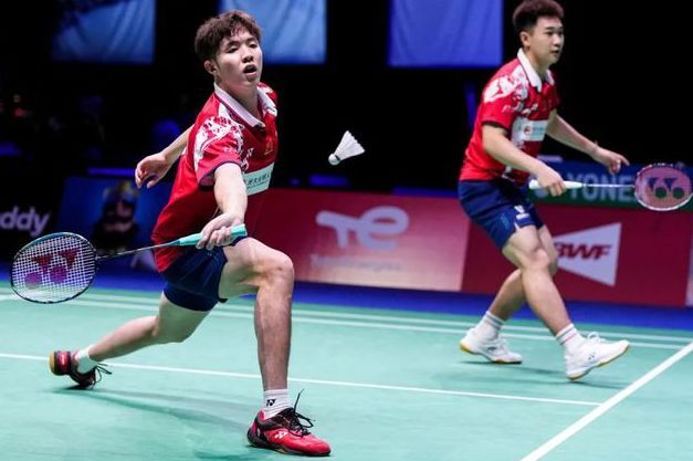 法国队碾压丹麦队，黄鸭组合点燃赛场