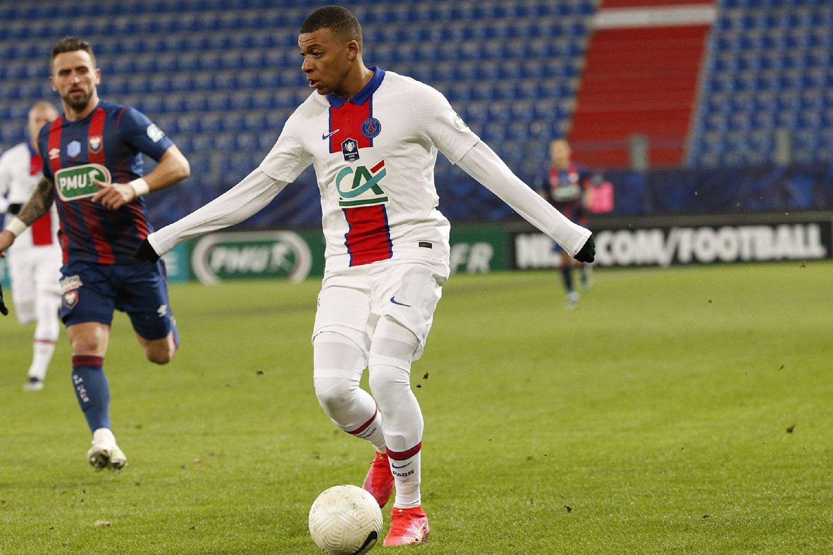 巴黎圣日耳曼客场胜卡昂,继续领跑积分榜 巴黎圣日耳曼客场胜卡昂,继续领跑积分榜