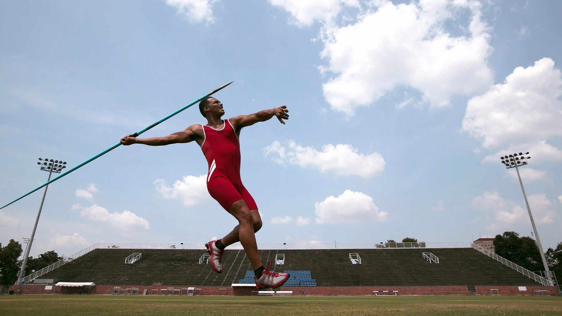 双城记，当比利时钉死高卢鸡，奥斯梅恩在伯纳乌加冕