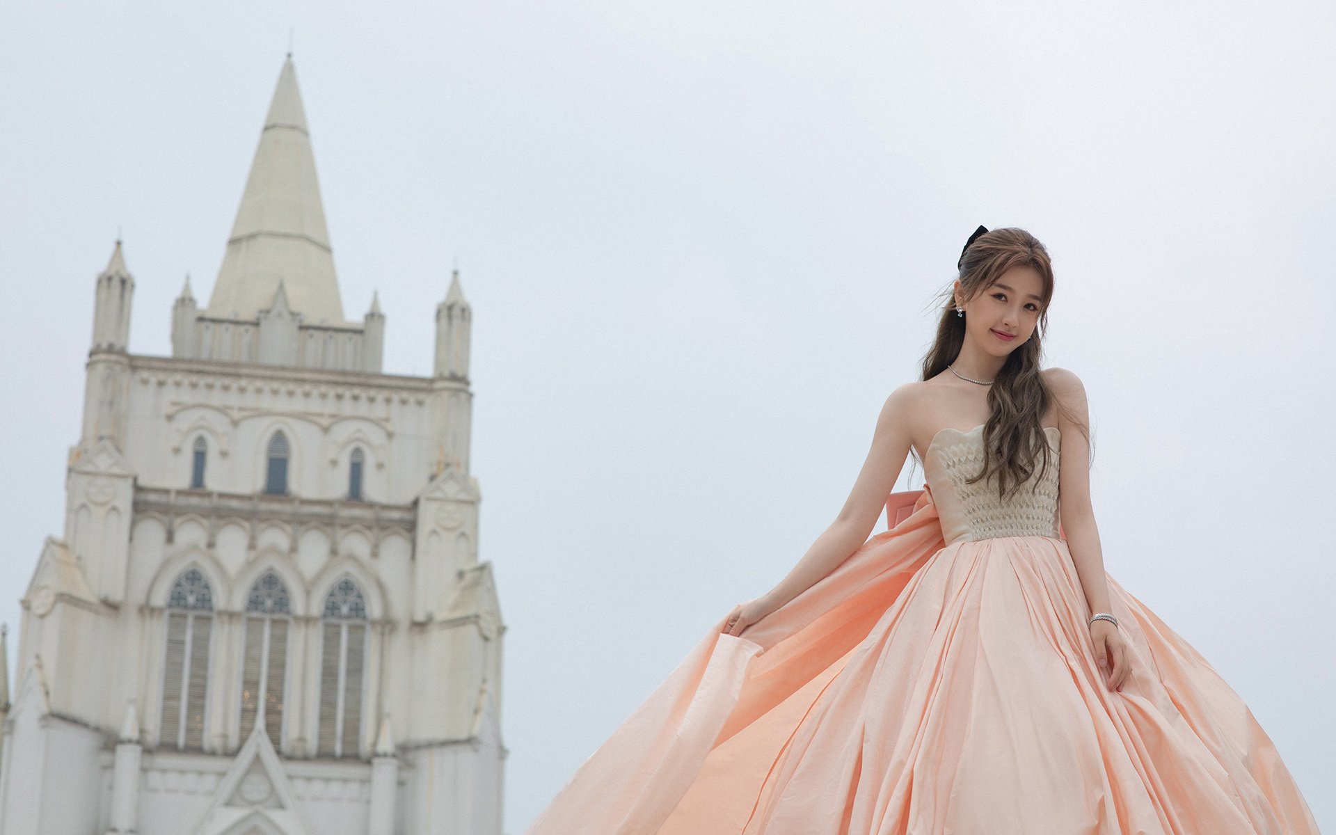 沉默与交响，弗拉霍维奇在美加墨之夜的存在论