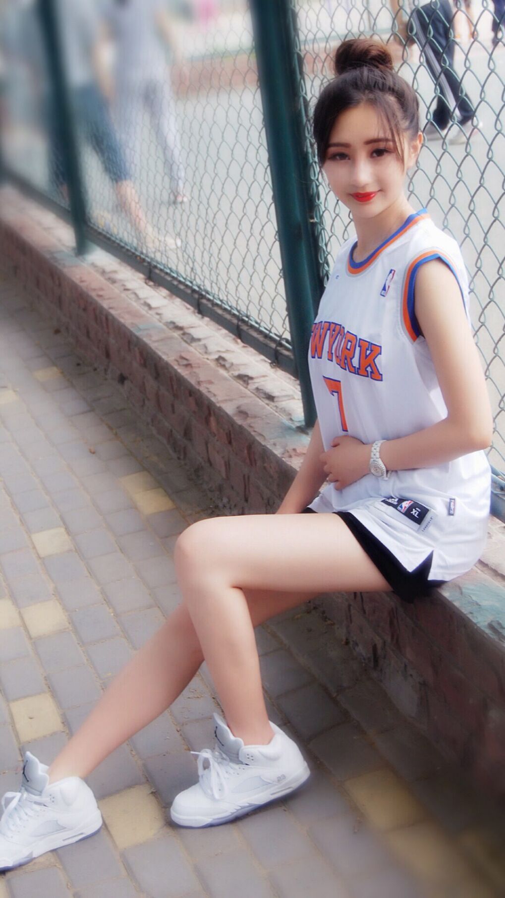 一己之力与万众一心，胜利的两种答案