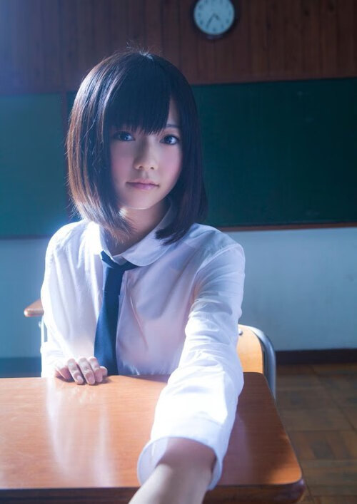 引擎轰鸣与篮球咆哮，当鹈鹕在F1弯道超车北京队